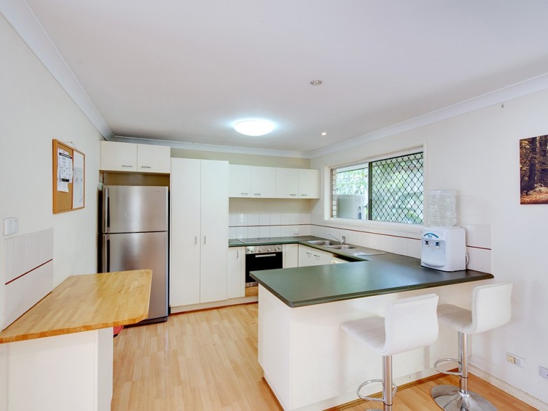 15 Oldbury Pl, Forest Lake QLD 4078