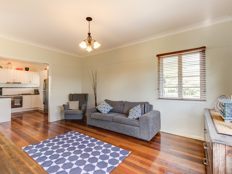 103 Manly Rd, Manly West QLD 4179