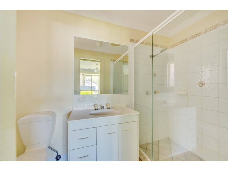 9 Merganser Pl, Forest Lake QLD 4078