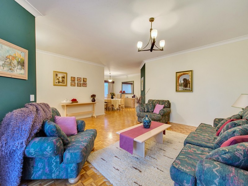 13 Gracemere Pl, Forest Lake QLD 4078