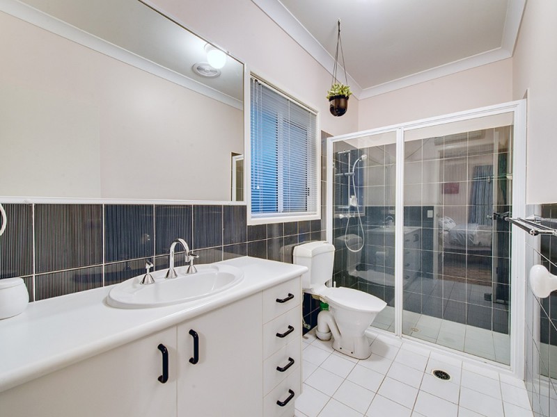 13 Gracemere Pl, Forest Lake QLD 4078