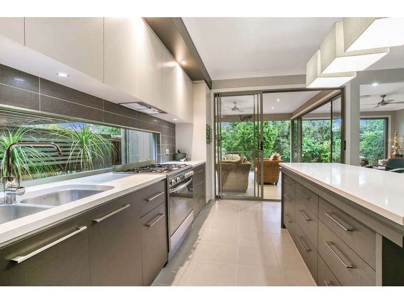 18 Nara Street, Kenmore QLD 4069