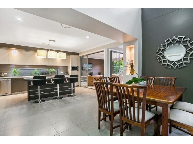 18 Nara Street, Kenmore QLD 4069