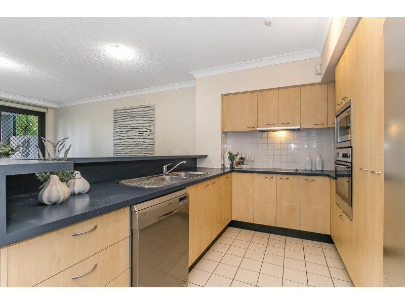 2/60 Sherwood Rd, Toowong QLD 4066