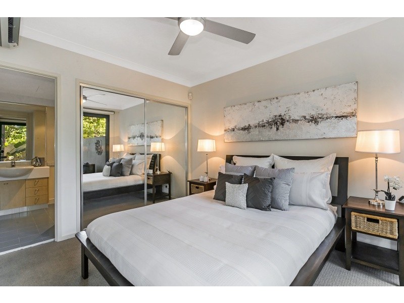 2/60 Sherwood Rd, Toowong QLD 4066