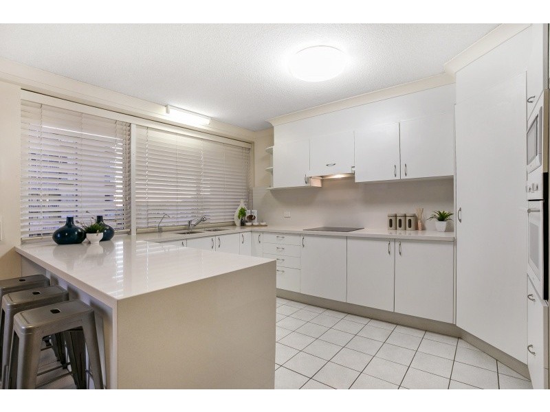 24/32 Dunmore Tce, Auchenflower QLD 4066