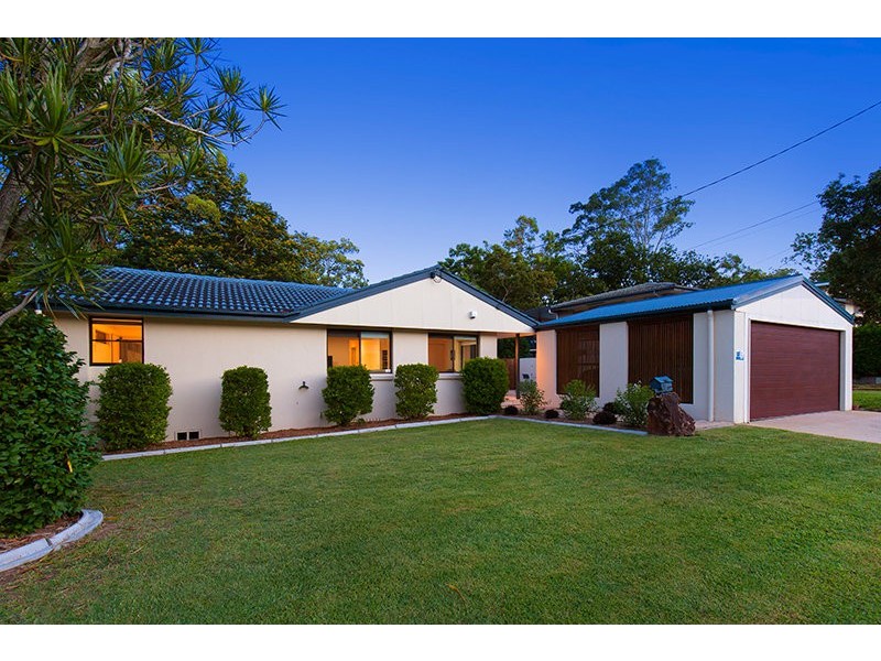 9 Praeger Street, Chapel Hill QLD 4069