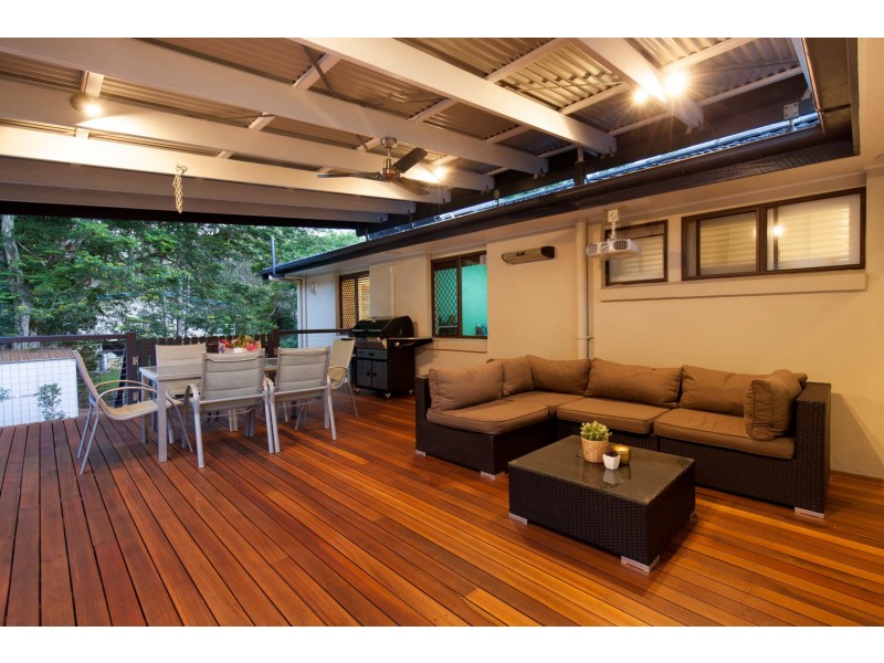 9 Praeger Street, Chapel Hill QLD 4069