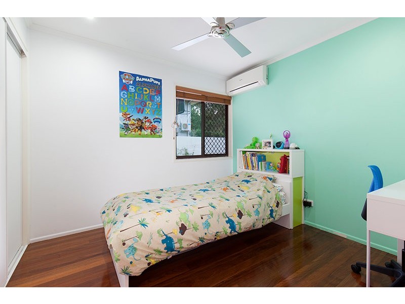 9 Praeger Street, Chapel Hill QLD 4069