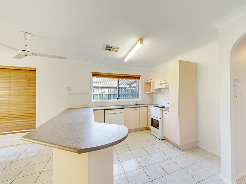 52 Laricina Cct, Forest Lake QLD 4078