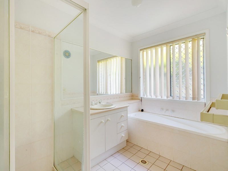 52 Laricina Cct, Forest Lake QLD 4078