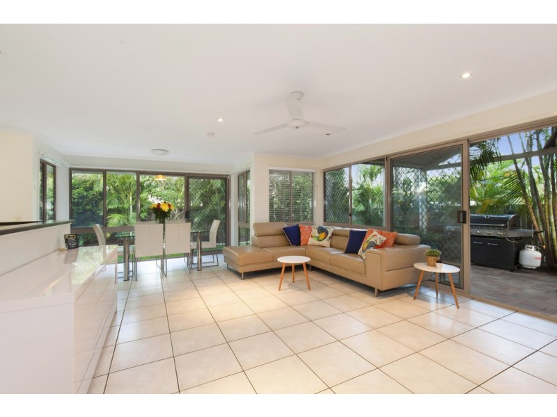 72 Oldfield Road, Sinnamon Park QLD 4073