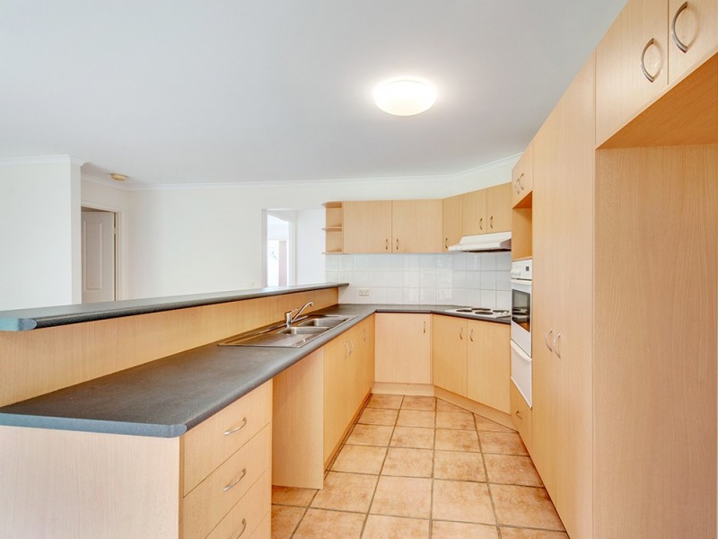 7 Princeton Pl, Forest Lake QLD 4078