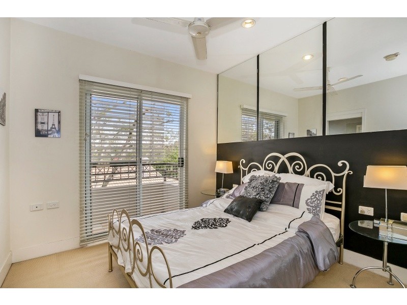 8/23 Bellevue Street, St Lucia QLD 4067