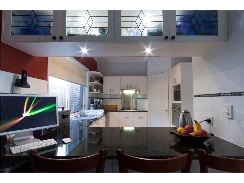 8 Rachele Close, Forest Lake QLD 4078