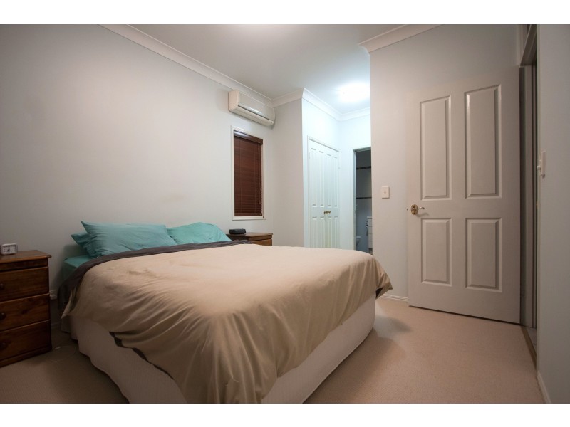 8 Rachele Close, Forest Lake QLD 4078