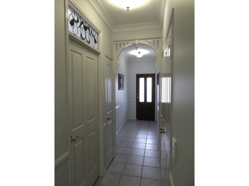 8 Rachele Close, Forest Lake QLD 4078