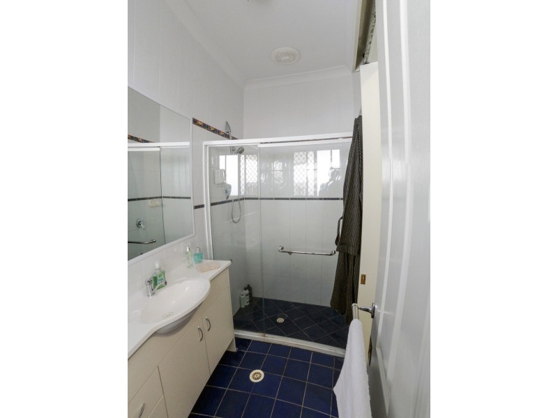 8 Rachele Close, Forest Lake QLD 4078