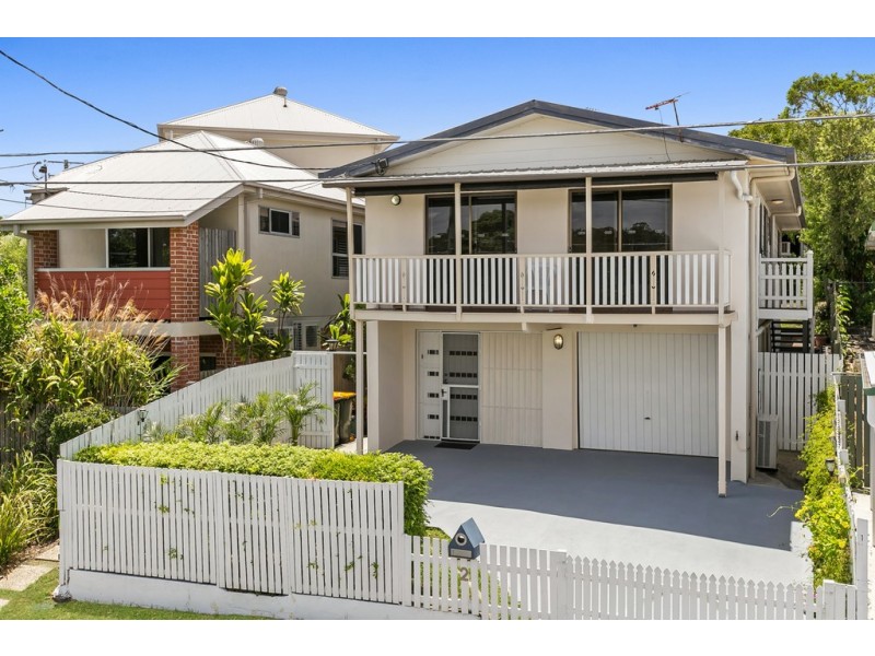 2 Drummond Street, Greenslopes QLD 4120