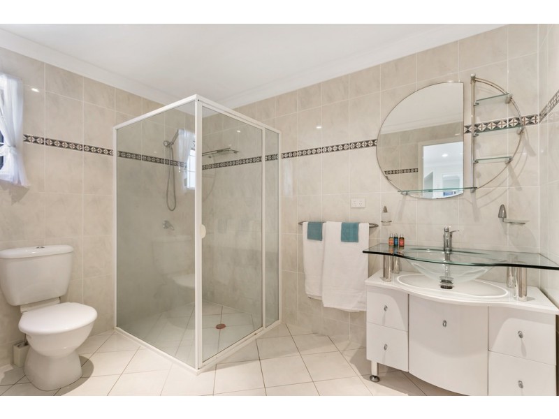 2 Drummond Street, Greenslopes QLD 4120