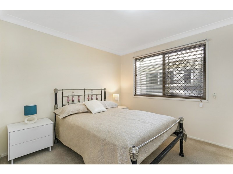 2 Drummond Street, Greenslopes QLD 4120