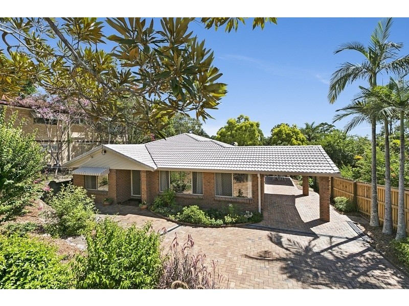 147 Kenmore Rd, Kenmore QLD 4069