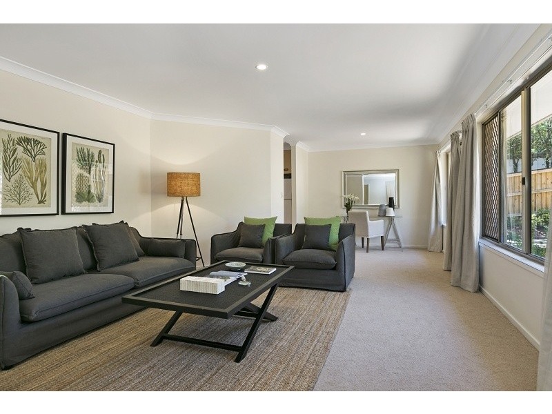 147 Kenmore Rd, Kenmore QLD 4069