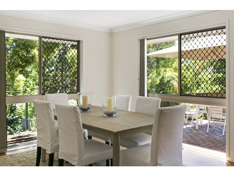 147 Kenmore Rd, Kenmore QLD 4069