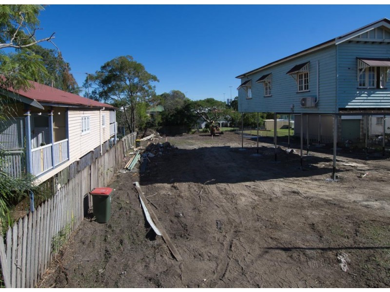 140 Bennetts Rd, Norman Park QLD 4170
