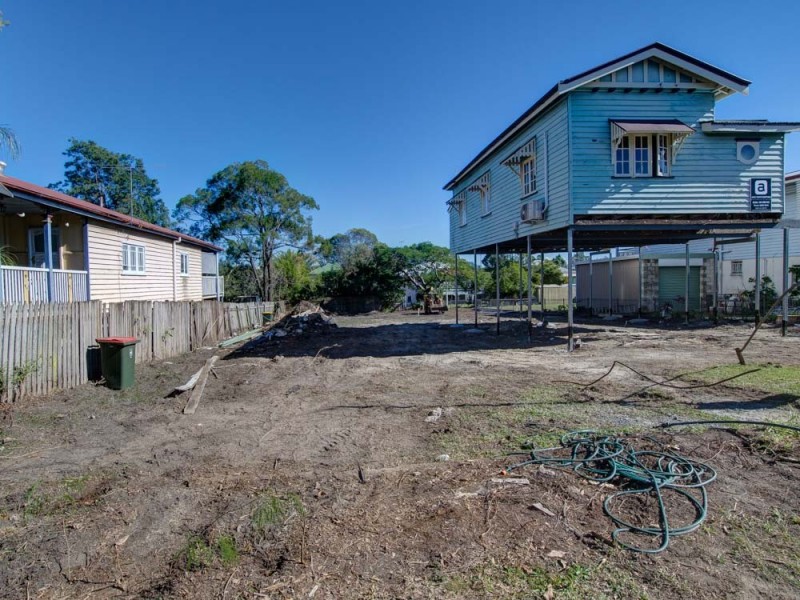 140 Bennetts Rd, Norman Park QLD 4170