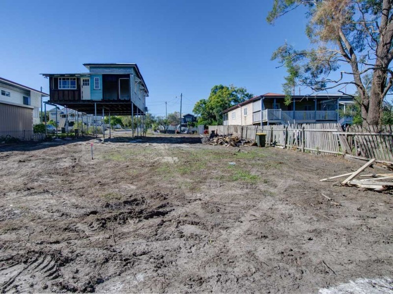 140 Bennetts Rd, Norman Park QLD 4170