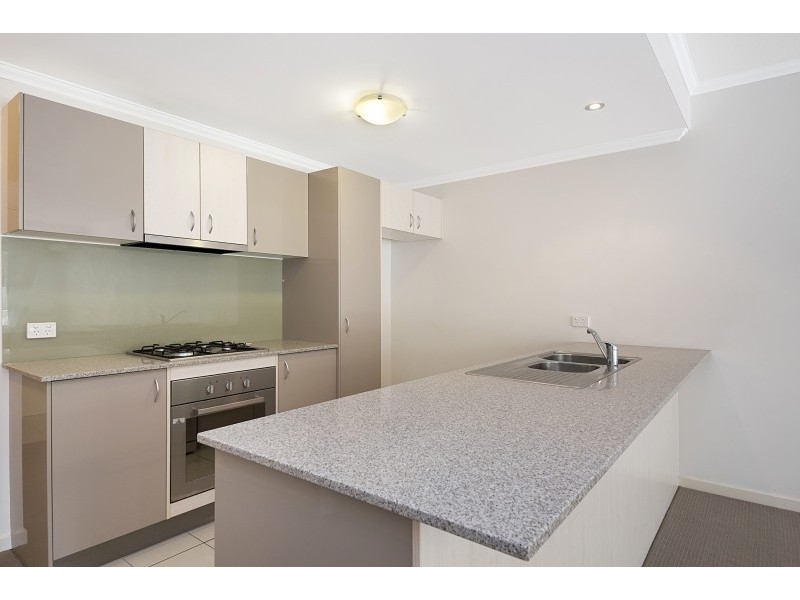 5/95 Clarence Road, Indooroopilly QLD 4068