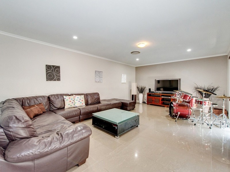 29 Degas St, Forest Lake QLD 4078