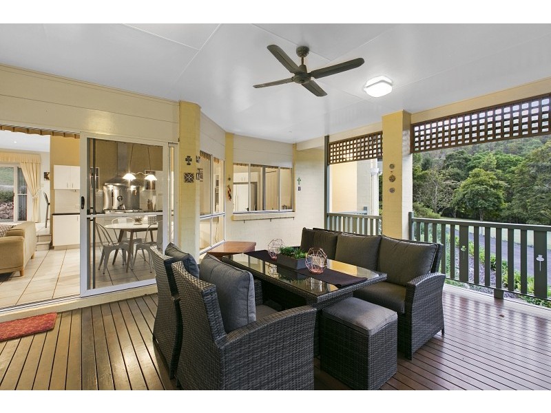 581 Gold Creek Road, Brookfield QLD 4069