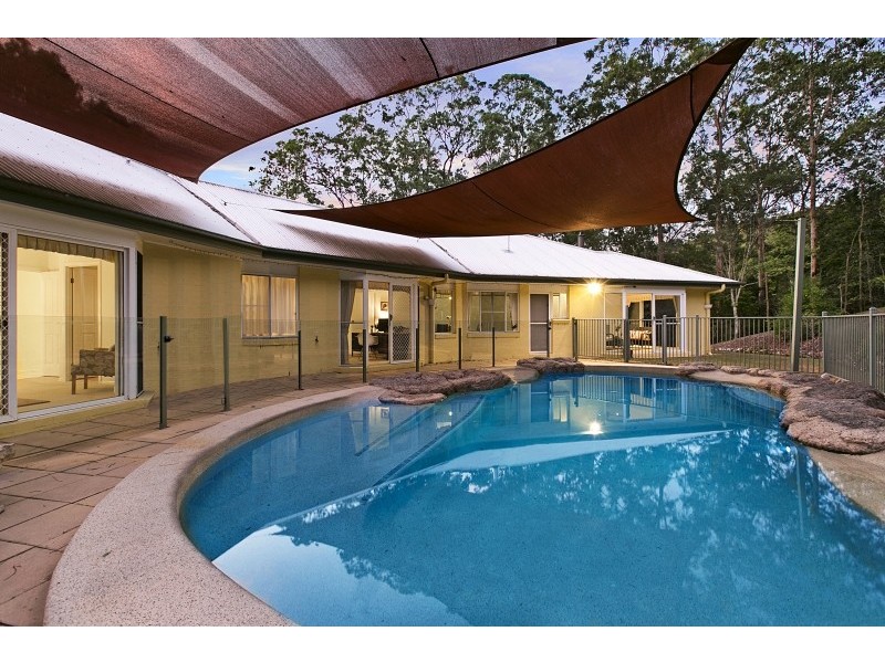 581 Gold Creek Road, Brookfield QLD 4069