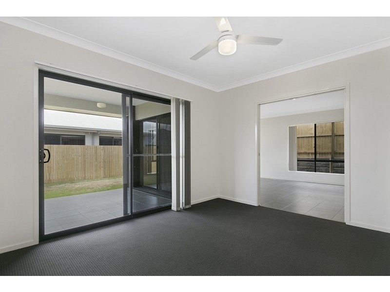 77 Meadows Circuit, Bellbird Park QLD 4300