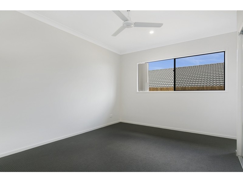 77 Meadows Circuit, Bellbird Park QLD 4300