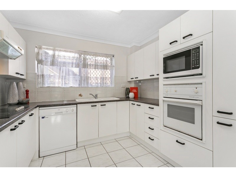 2/27 Cadell Street, Toowong QLD 4066