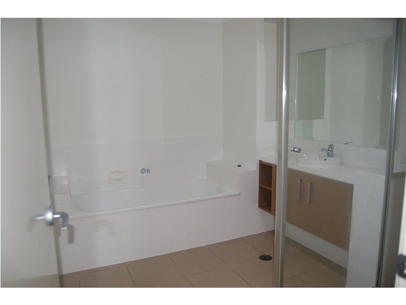 16 Brown Street, Moggill QLD 4070