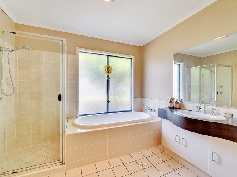 123 Jubilee Ave, Forest Lake QLD 4078