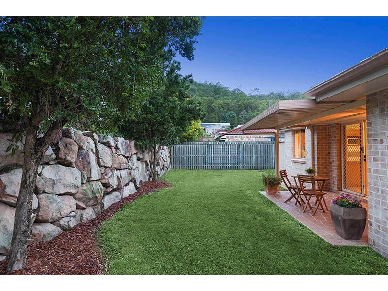 16 Benton  Close, The Gap QLD 4061