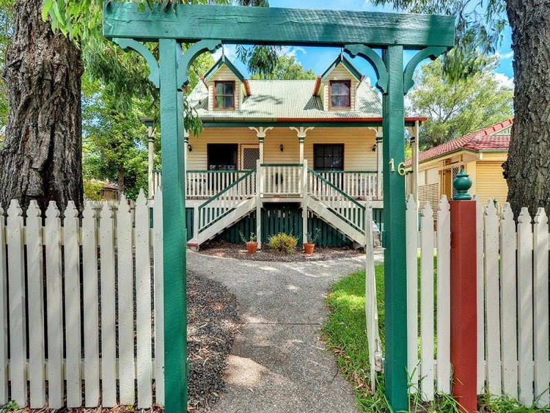 16 Elderslie Pl, Forest Lake QLD 4078