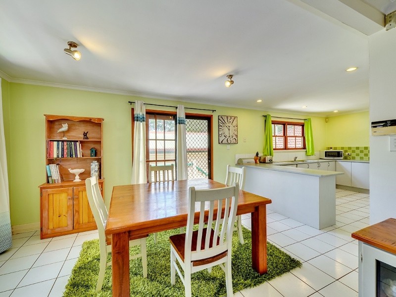 16 Elderslie Pl, Forest Lake QLD 4078