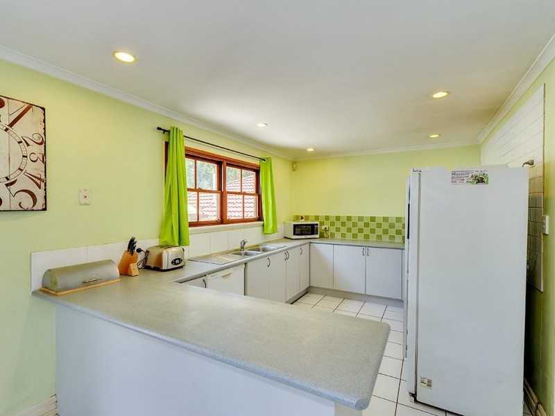 16 Elderslie Pl, Forest Lake QLD 4078