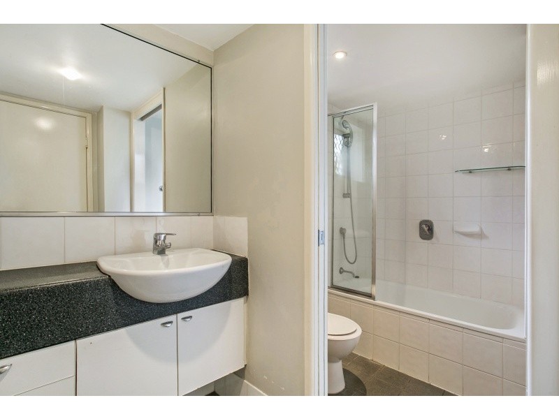 26/7 Landsborough Terrace, Toowong QLD 4066