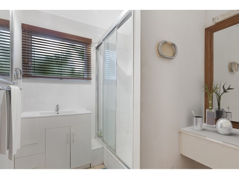 25 Oberon Street, Morningside QLD 4170