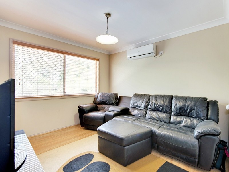 2 Scarlet Pl, Forest Lake QLD 4078