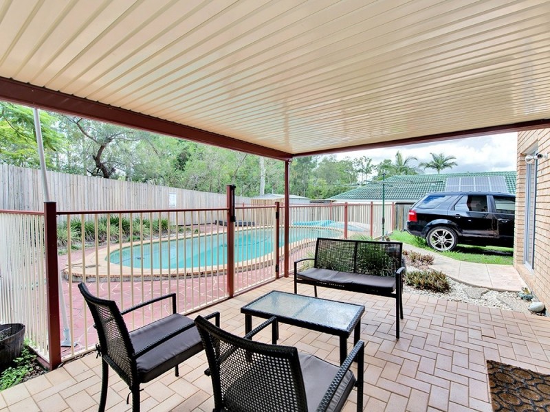 2 Scarlet Pl, Forest Lake QLD 4078