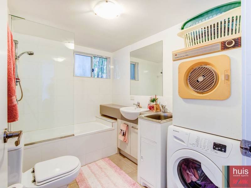 1/12 Hedges St, Sherwood QLD 4075