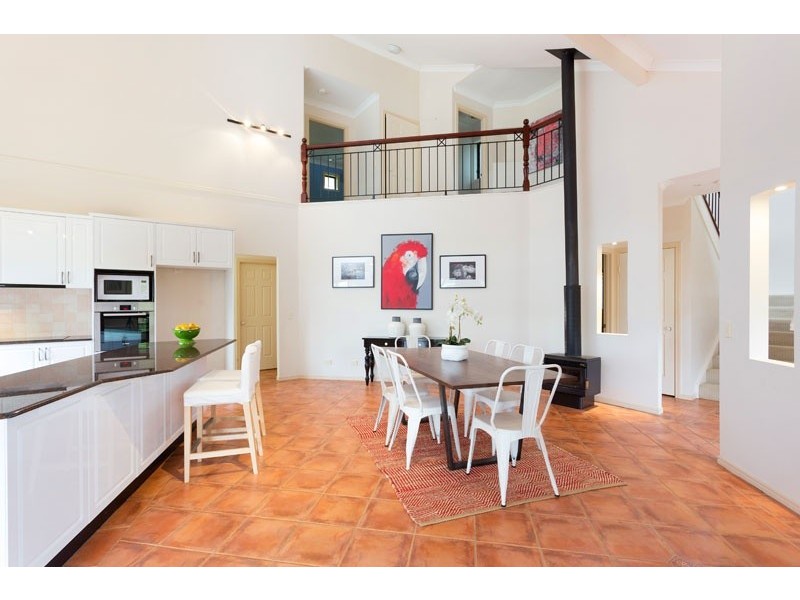 41 Regency Place, Kenmore Hills QLD 4069